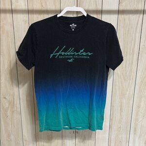Hollister Black and Blue Short Sleeve Tee